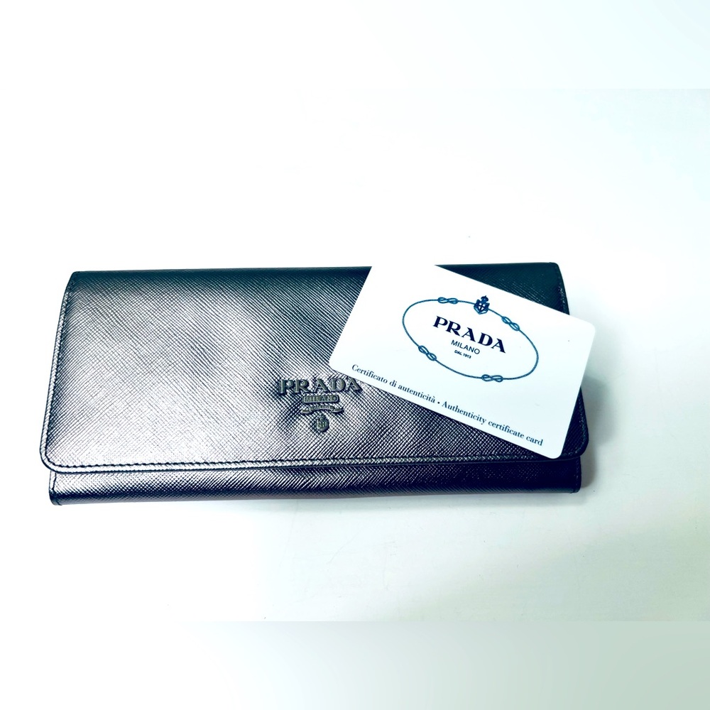 Prada Women's Metallic Wallet EUC - Picture 14 of 16